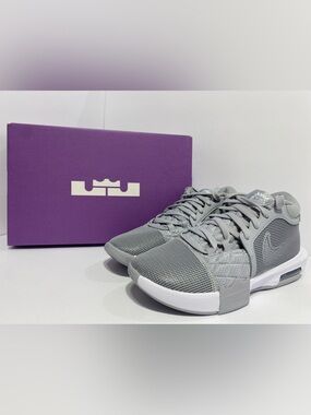 Nike LeBron Witness 8 TB "Wolf Grey" basketball sneakers Size Women’s 7 / Mens 5